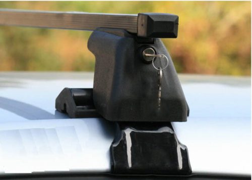 Amos D-4 ocelový zámkový střešní nosič s lemováním střechy