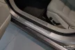 Avisa stříbrná saténová ocelová ochrana prahu ražený "Lines" (4dílný) VOLVO V90 kombi 2016->, VOLVO V90 Cross Country 2016->