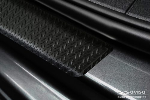 Avisa černé matné 3 mm vroubkované hliníkové ochrany prahu vzorované (2 kusy) CADDYCalifornia - CADDY Maxi CAL/CADDY Life - CADDY Maxi Life CADDY atd.