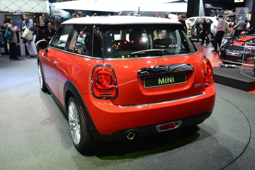Avisa zrcadlová ocel, červená-černá karbonová ocel a karbon Ochrana nakládací MINI COOPER III 07.2014-