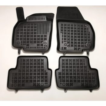   Rezaw černé gumové autokoberce VOLKSWAGEN Polo VI Hatchback 2017-tól (200125)