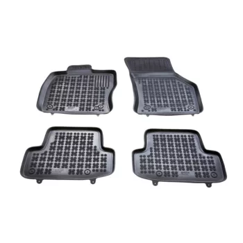   Rezaw černé gumové autokoberce Audi Q2 Crossover 2016-tól (200320)