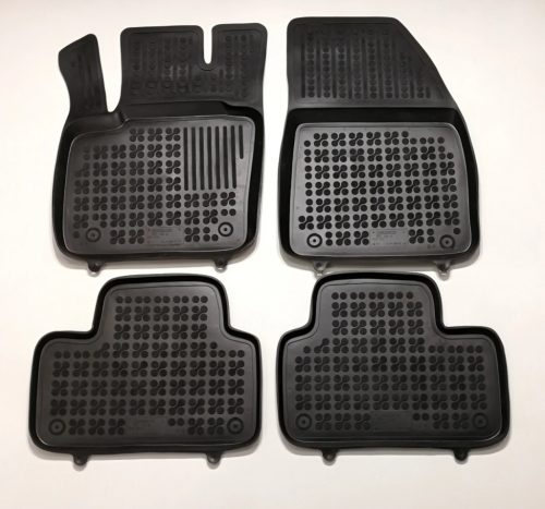 Rezaw černé gumové autokoberce Volvo XC40 Crossover 2017-tól (200416)