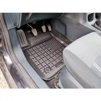   Rezaw černé gumové autokoberce FORD Fiesta VI MK6 Hatchback facelift után 2011-2016 (200602)