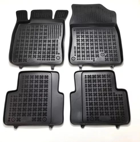 Rezaw černé gumové autokoberce HONDA Civic X sedan 2016-tól (200920)