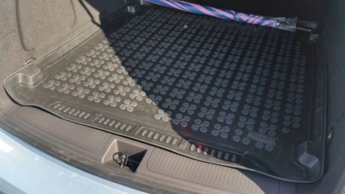 Rezaw černá guma Gumová vana do kufru OPEL Astra V K kombi 2016-tól (231151)