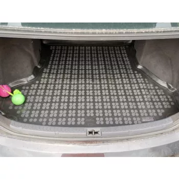   Rezaw černá guma Gumová vana do kufru TOYOTA AVENSIS III sedan 2009-2018 (231735)