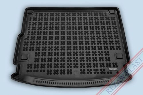 Rezawplast přesně padnoucí Gumová vana do kufru Porsche Cayenne 2010-2018 Egy helyen kb 0, 5 cm méretű sérülés, luk Surround Sound System Bose