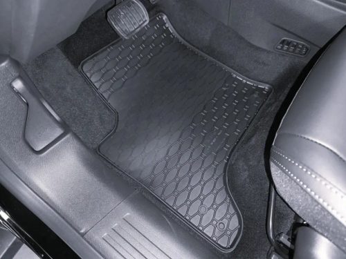 Rigum přesně padnoucí Gumové autokoberce PEUGEOT 208 2024- MHEV, Alfa Romeo Junior 2024- MHEV, FIAT 600 2024- MHEV, CITROEN C4 2024- MHEV, Jeep Avenger 2022- MHEV, PEUGEOT 2008 2024- MHEV, OPEL Mokka - Mokka (X) 2021- MHEV