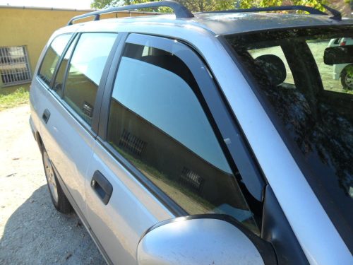 Sporty vícekusový deflektor větru Peugeot 406 4?5 ajtós 1996- (F1808)