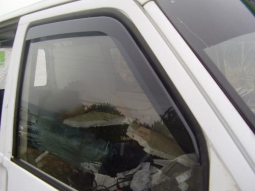 Sporty vícekusový deflektor větru Volkswagen Transporter 1991-2002 (F2106)