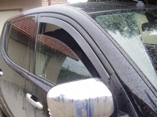 Sporty 2 vícekusový deflektor větru Mitsubishi L 200 4 ajtós 2006- (F2419)