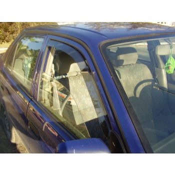   Sporty vícekusový Deflektor větru Toyota Corolla E110 4?5 ajtós 1995-2000 (F2511)