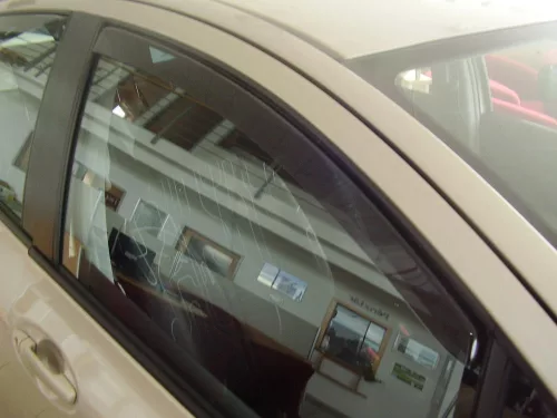 Sporty 2 vícekusový deflektor větru Toyota Yaris 5 ajtós 2005-2011 (F2528)