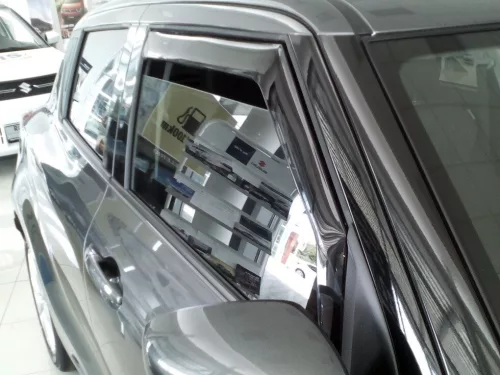 Szatuna Suzuki Swift Szatuna Sada deflektorů větru přední+zadní na okno, 4 ks 5 2017-